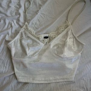 lace trim velvet crop top